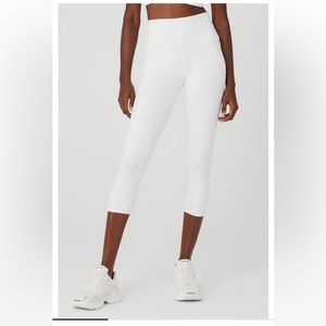 Alo Yoga High-Waist Airbrush Capri
